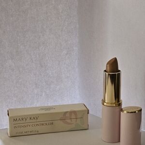 Mary Kay intensity controller Lipstick #4555 color changing NOS New In Box